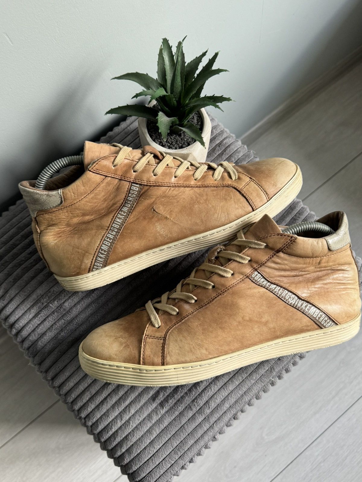 Dirk Bikkembergs Vintage Dirk Bikkembergs Leather High Top Sneakers Size US 8 / EU 41 - 2 Thumbnail