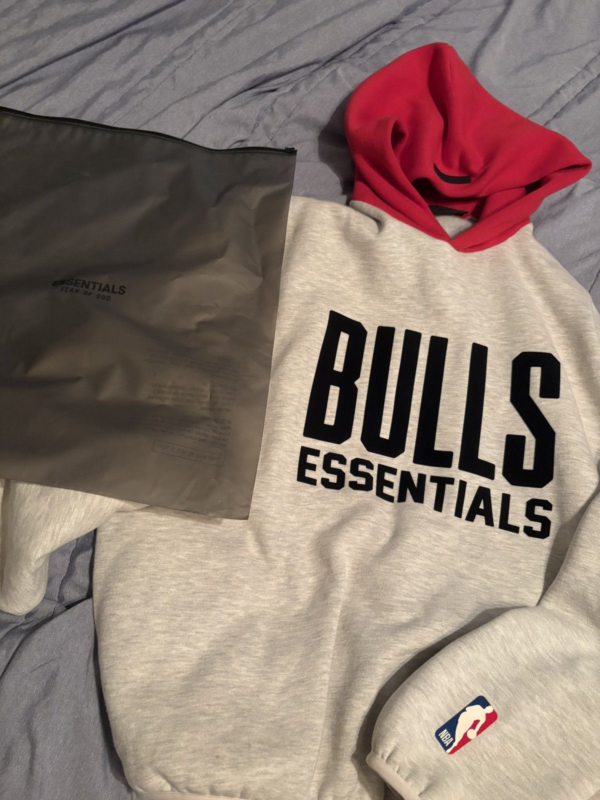 Essentials × Fear of God × NBA Fear of God ESSENTIALS X NBA Chicago Bulls Pullover hoodie Size US M / EU 48-50 / 2 - 11 Thumbnail