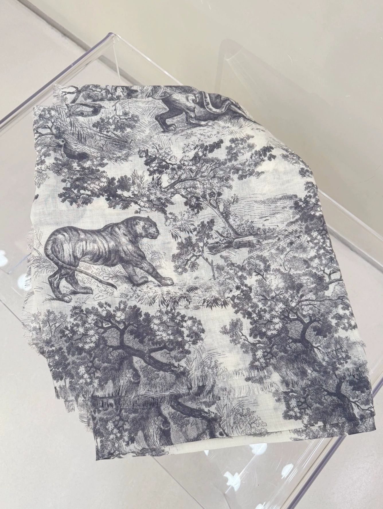Dior Dior New Animal Jungle Cashmere Scarf Shawl Size ONE SIZE - 2 Thumbnail