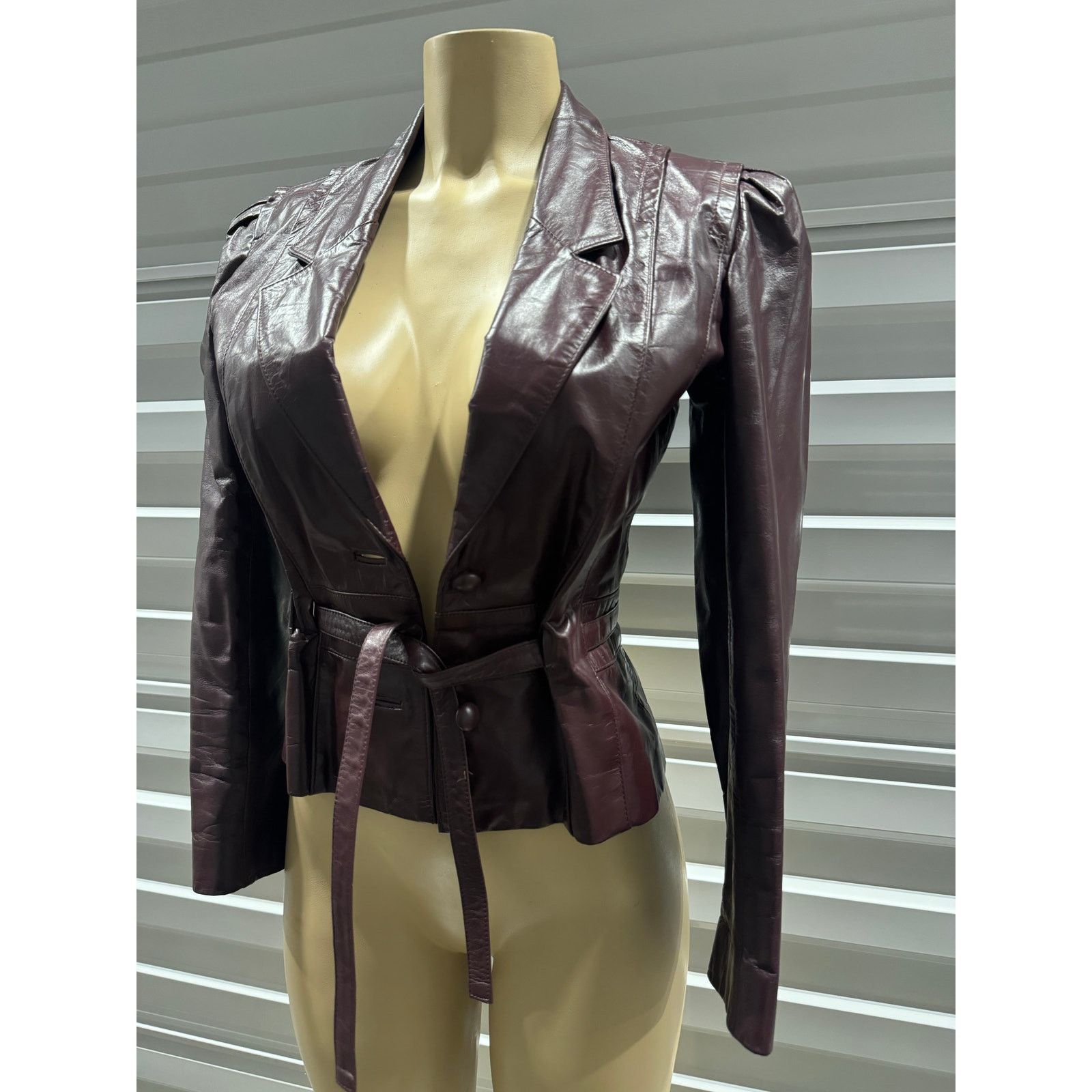 Vintage Burgundy leather blazer Size M / US 6-8 / IT 42-44 - 3 Thumbnail