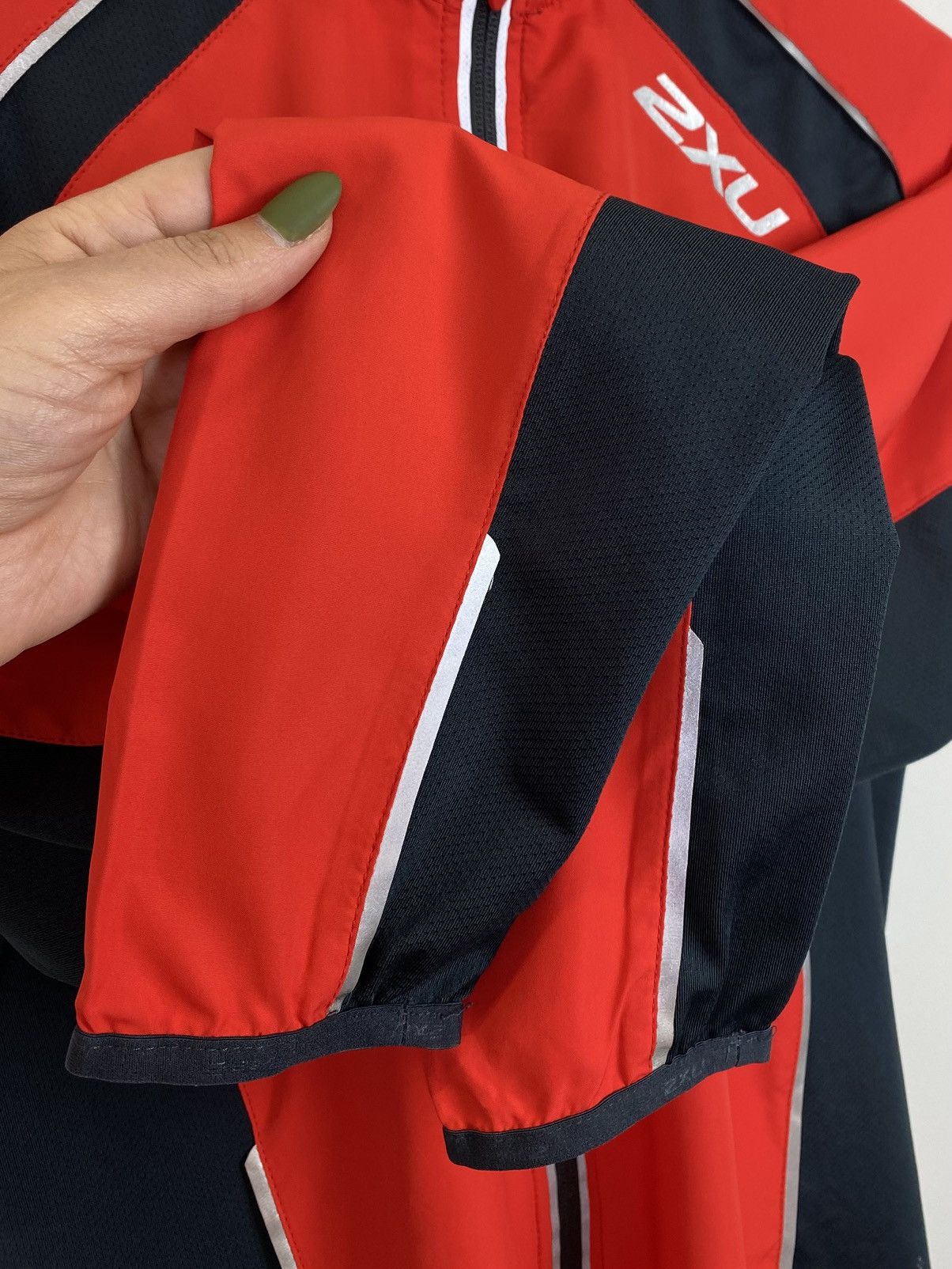 Other 2XU Full Zip Running Light Jacket Mens Size Small Red Sports Size US S / EU 44-46 / 1 - 4 Thumbnail