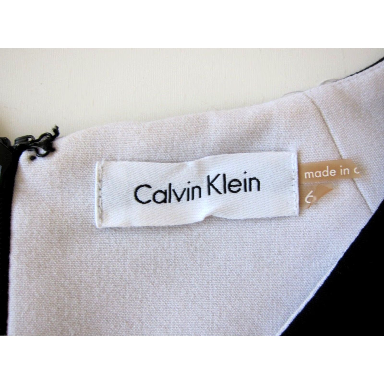 Vintage Calvin Klein Black Dress Cap Sleeve Ruched A-Line Sheath Shirt Dress 6 Women Work Party Formal Casual Knee Length Size M / US 6-8 / IT 42-44 - 4 Thumbnail
