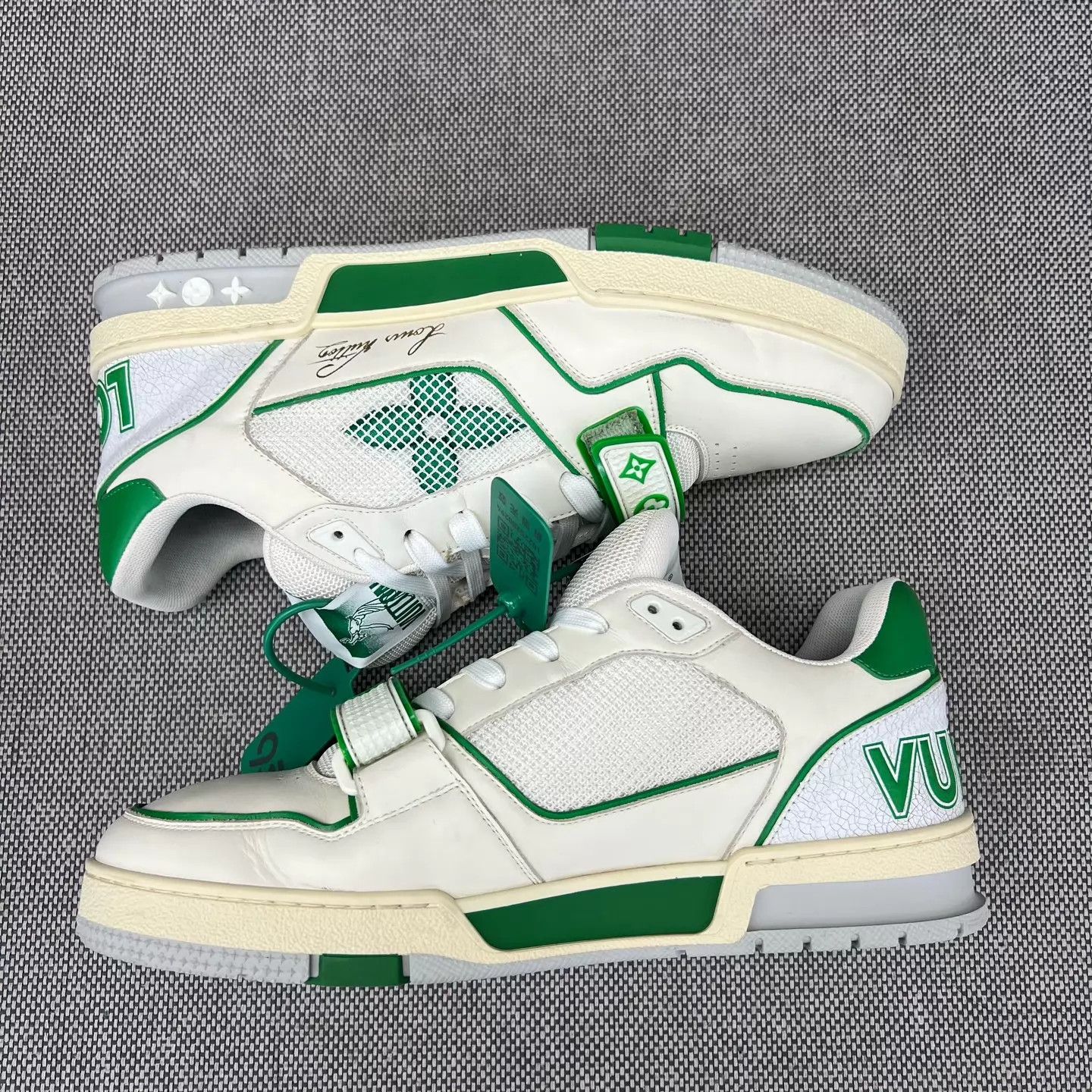 Louis Vuitton LV Trainer White Green Velcro 8.5/42.5 99 New Size US 9.5 / EU 42-43 - 4 Thumbnail