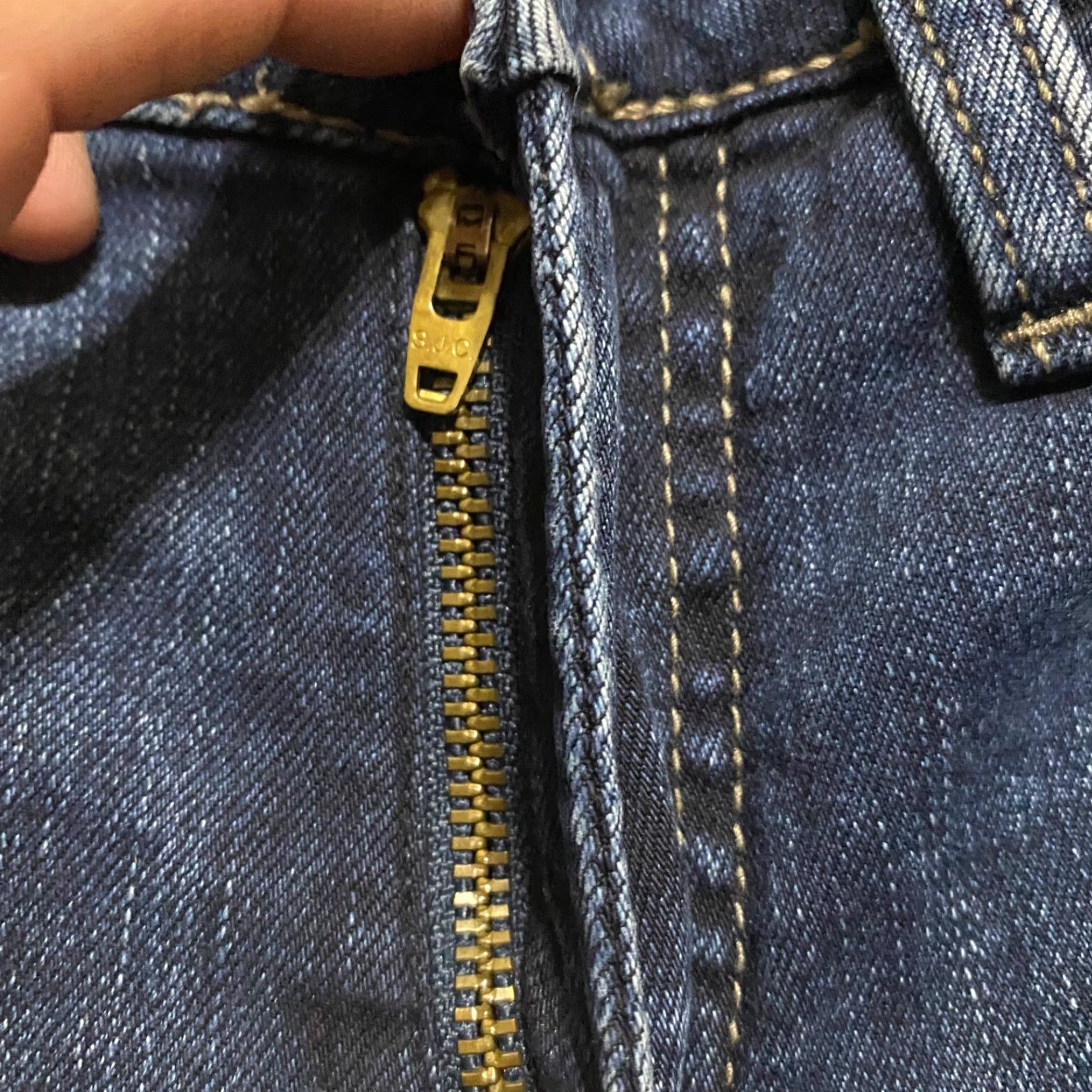 Silver Jeans Co. Silver Jeans Womens Jeans Skinny Low Rise Dark Wash Blue Denim 28 Suki 5-Pocket Womens Size 42" / US 20 - 7 Thumbnail