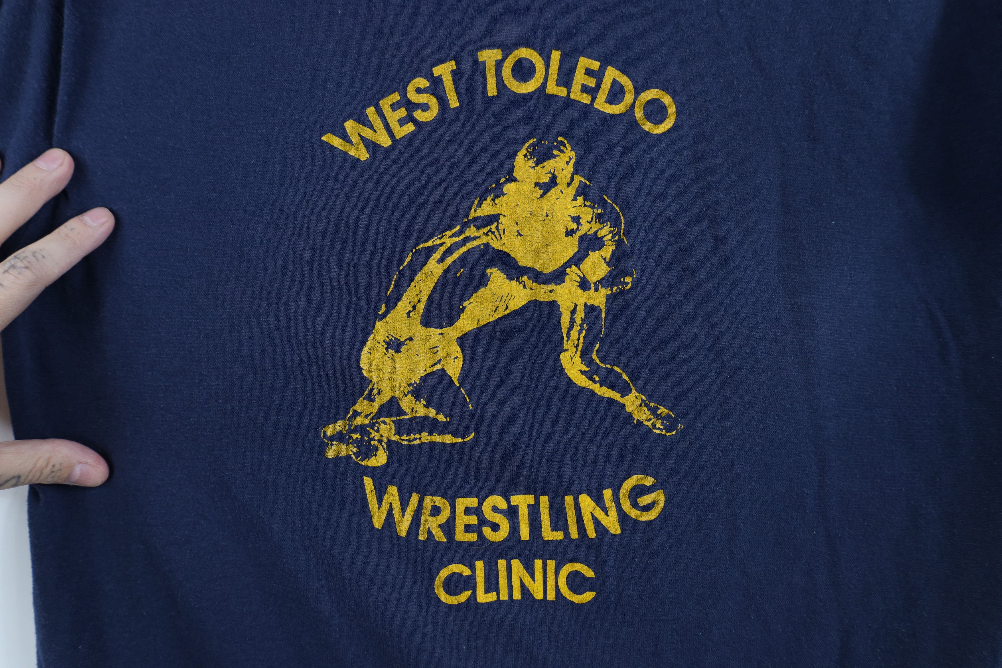 Vintage Vintage 70s 80s West Toledo Wrestling Clinic T-Shirt USA Size US L / EU 52-54 / 3 - 4 Thumbnail