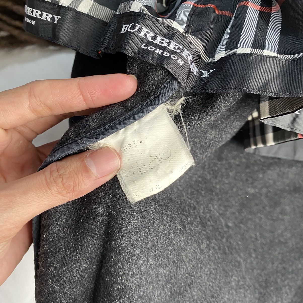 Burberry Vintage Burberry London Gray Wool Zip Jacket w/ Nova Check Size US L / EU 52-54 / 3 - 15 Thumbnail