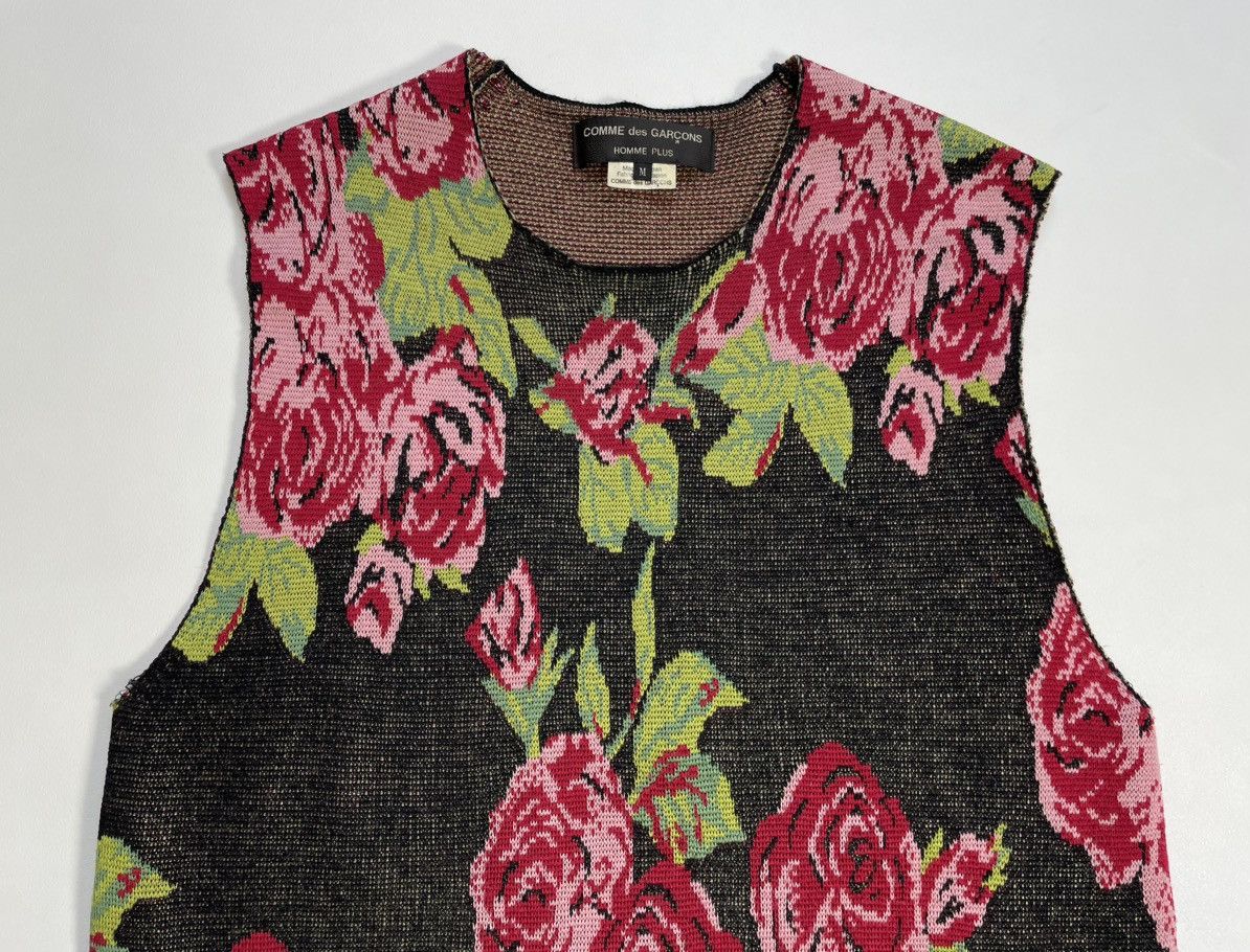 Comme des Garcons A/W 21 Rose Patterned Wool Sweater Vest Size US M / EU 48-50 / 2 - 2 Thumbnail