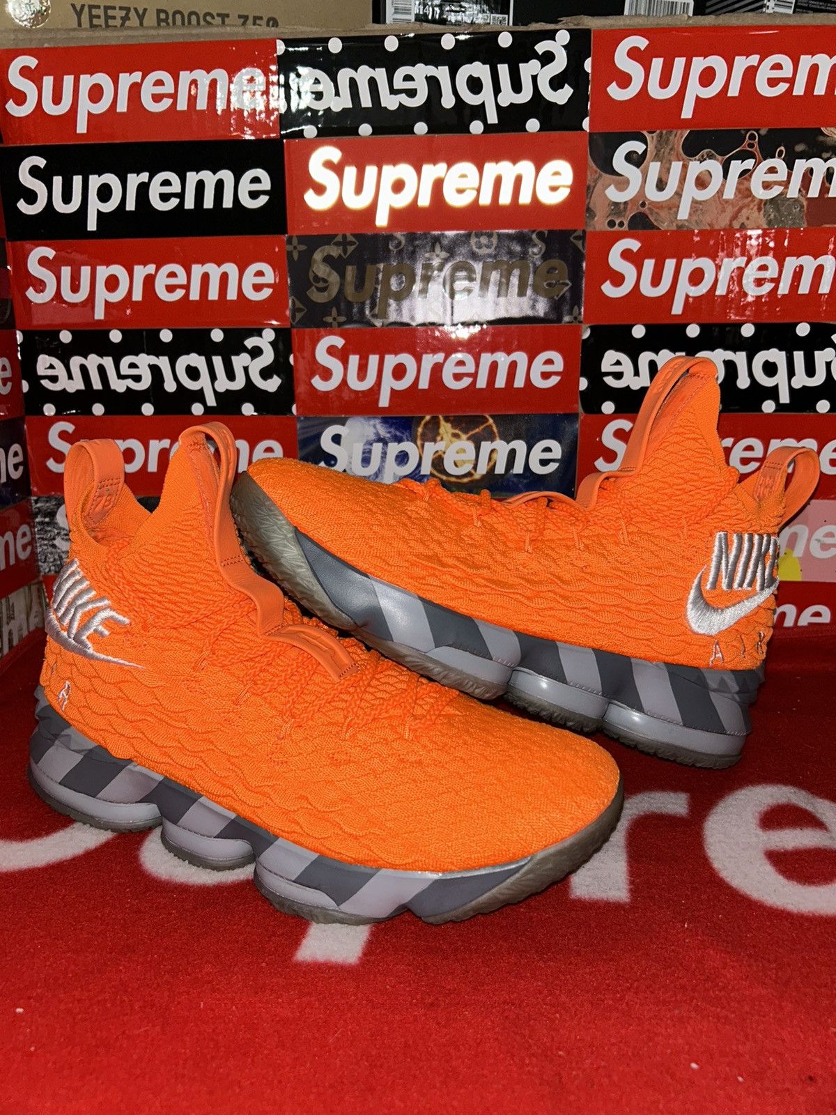 Nike Nike LeBron 15 Orange Box PE AR5125-800 10 SPECIAL EDITION Size US 10 / EU 43 - 1 Thumbnail