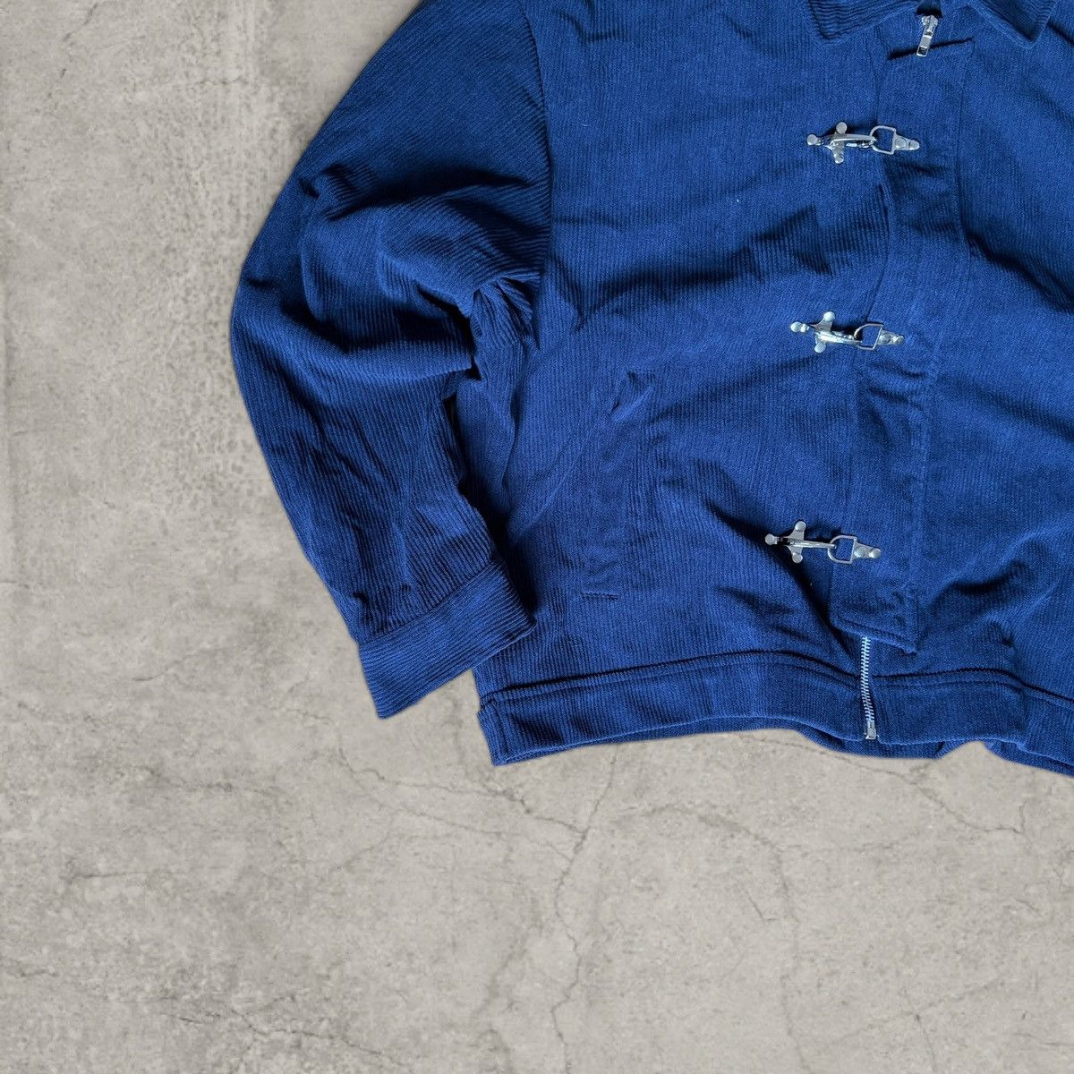 Japanese Brand Cool corduroy military jacket in blue with clasps. Size L Size US L / EU 52-54 / 3 - 2 Thumbnail