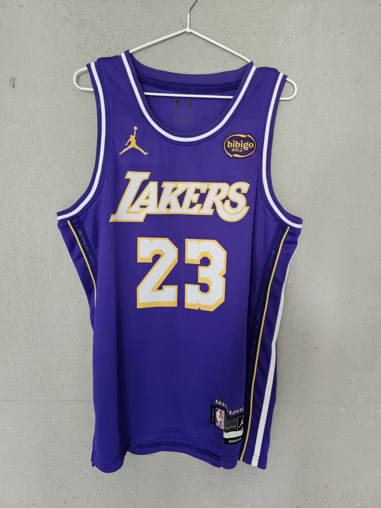NBA #23 LeBron James Jersey 2026 Lakers Size US XL / EU 56 / 4 - 2 Thumbnail