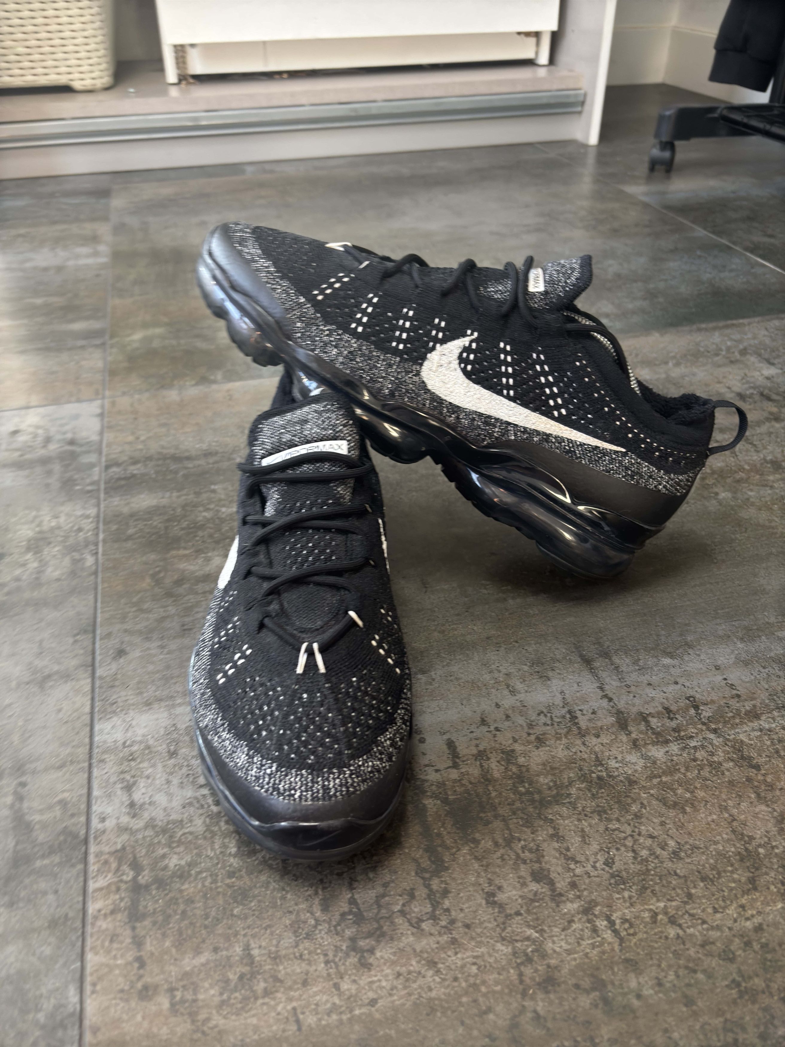 Nike Nike Air VaporMax 2023 Flyknit Size US 12.5 / EU 45-46 - 2 Thumbnail