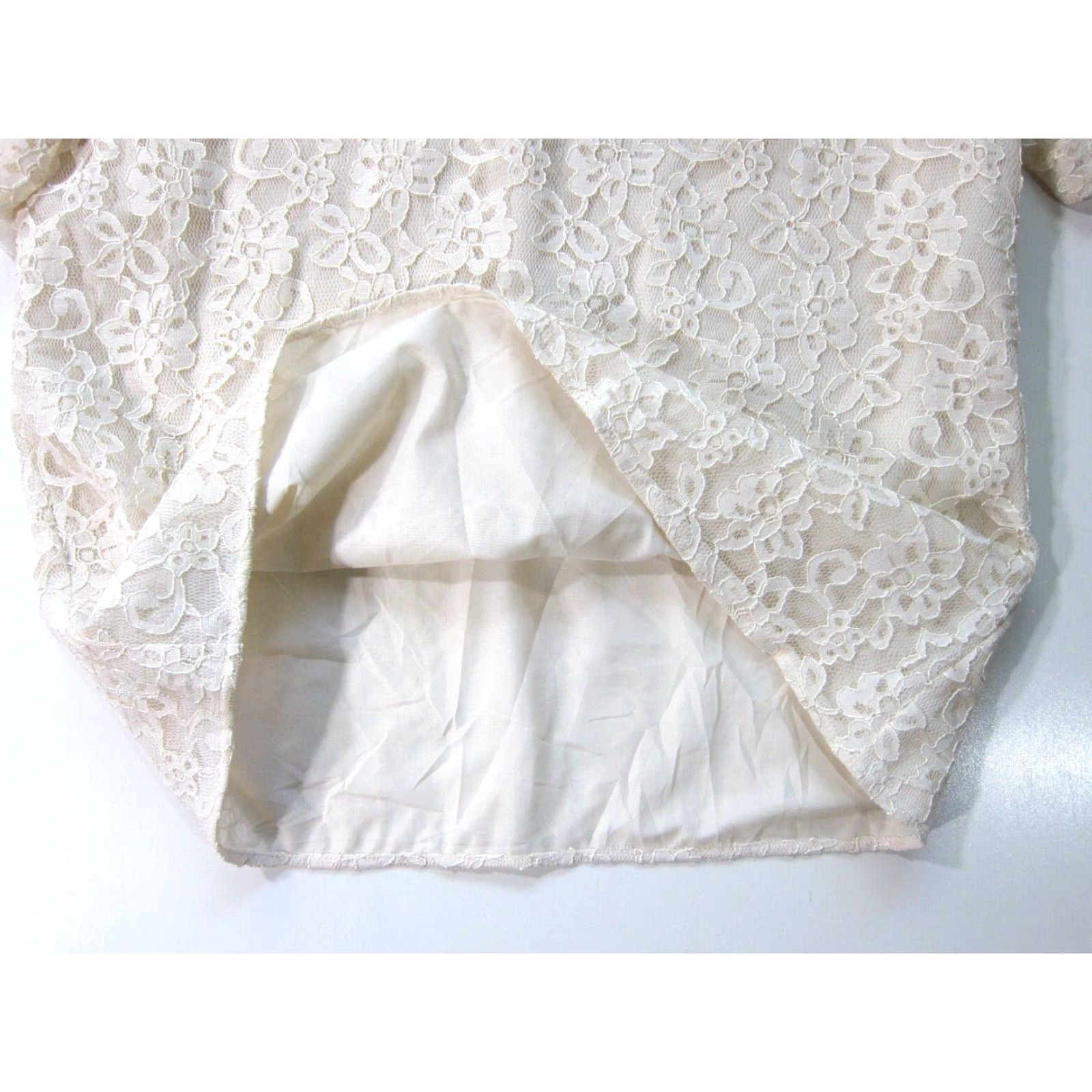Vintage VINTAGE Notations Ivory Lace Floral Short Sleeve Crew Neck Blouse Top Women 8 Size M / US 6-8 / IT 42-44 - 6 Thumbnail