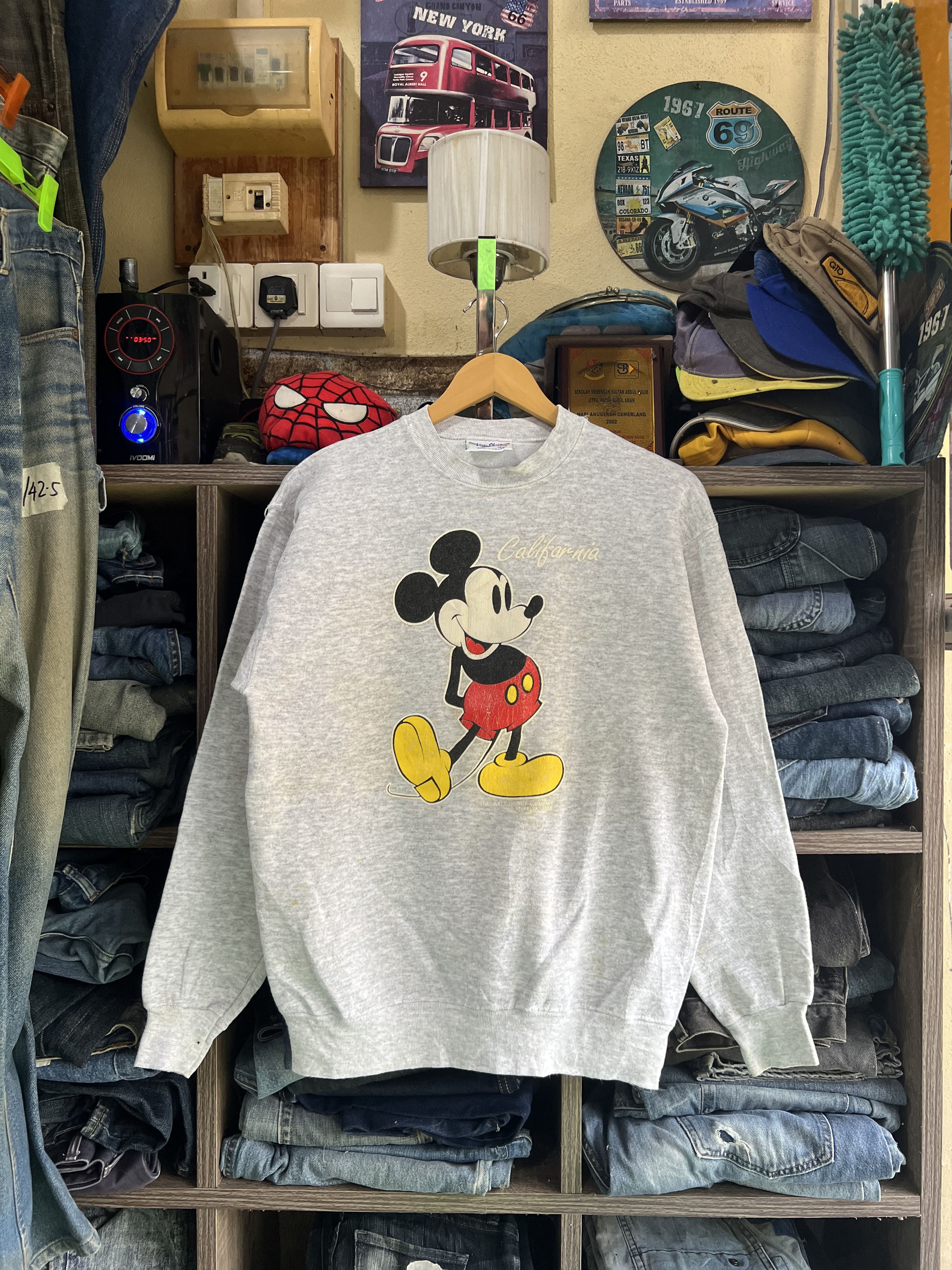Mickey Mouse 🔥True Vintage Velva Sheen Mickey Mouse Crewneck Sweatshirt Size US M / EU 48-50 / 2 - 17 Thumbnail