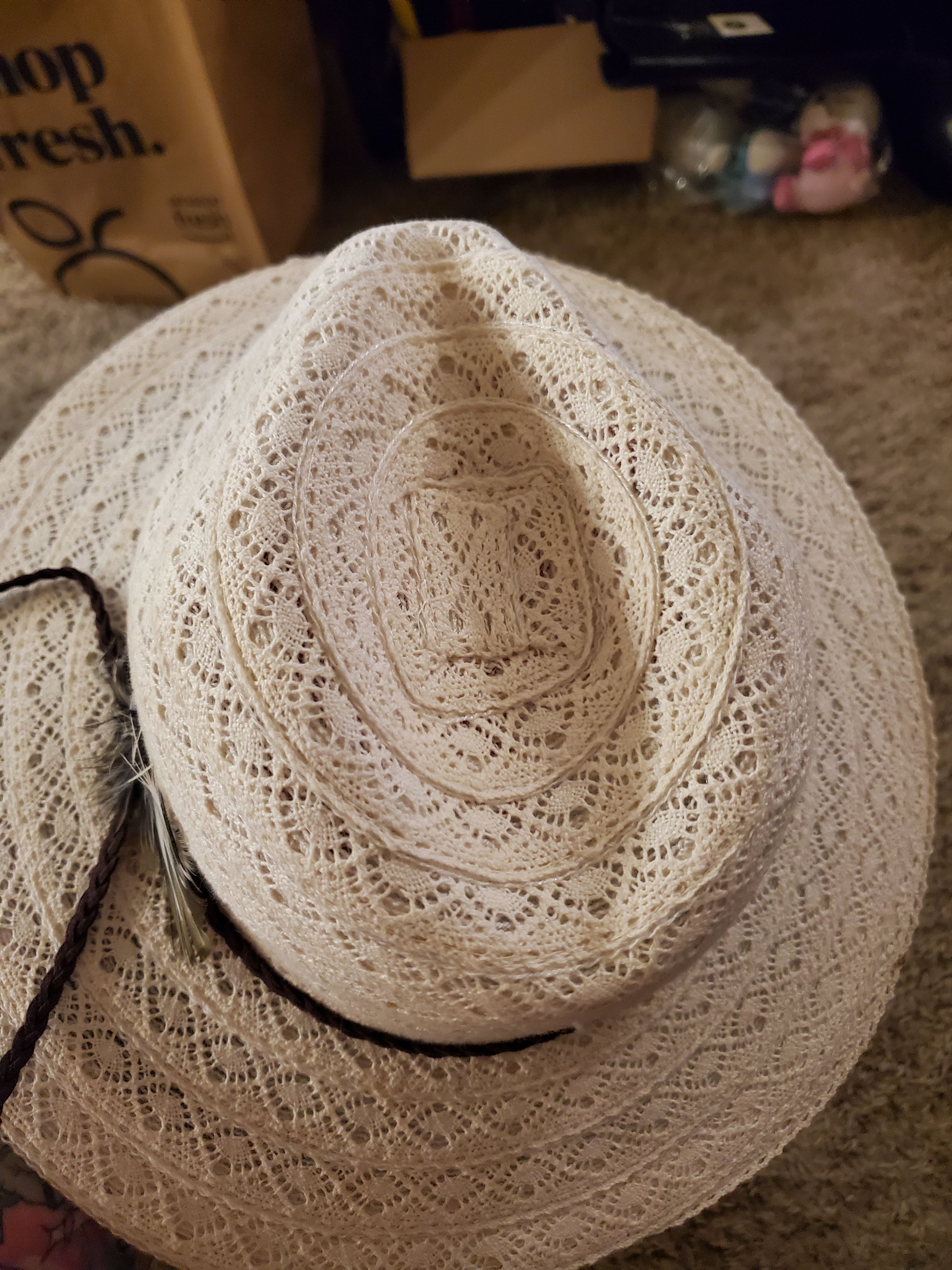 Other White lace boho brimmed sunhat w/ feather accent Size ONE SIZE - 2 Thumbnail