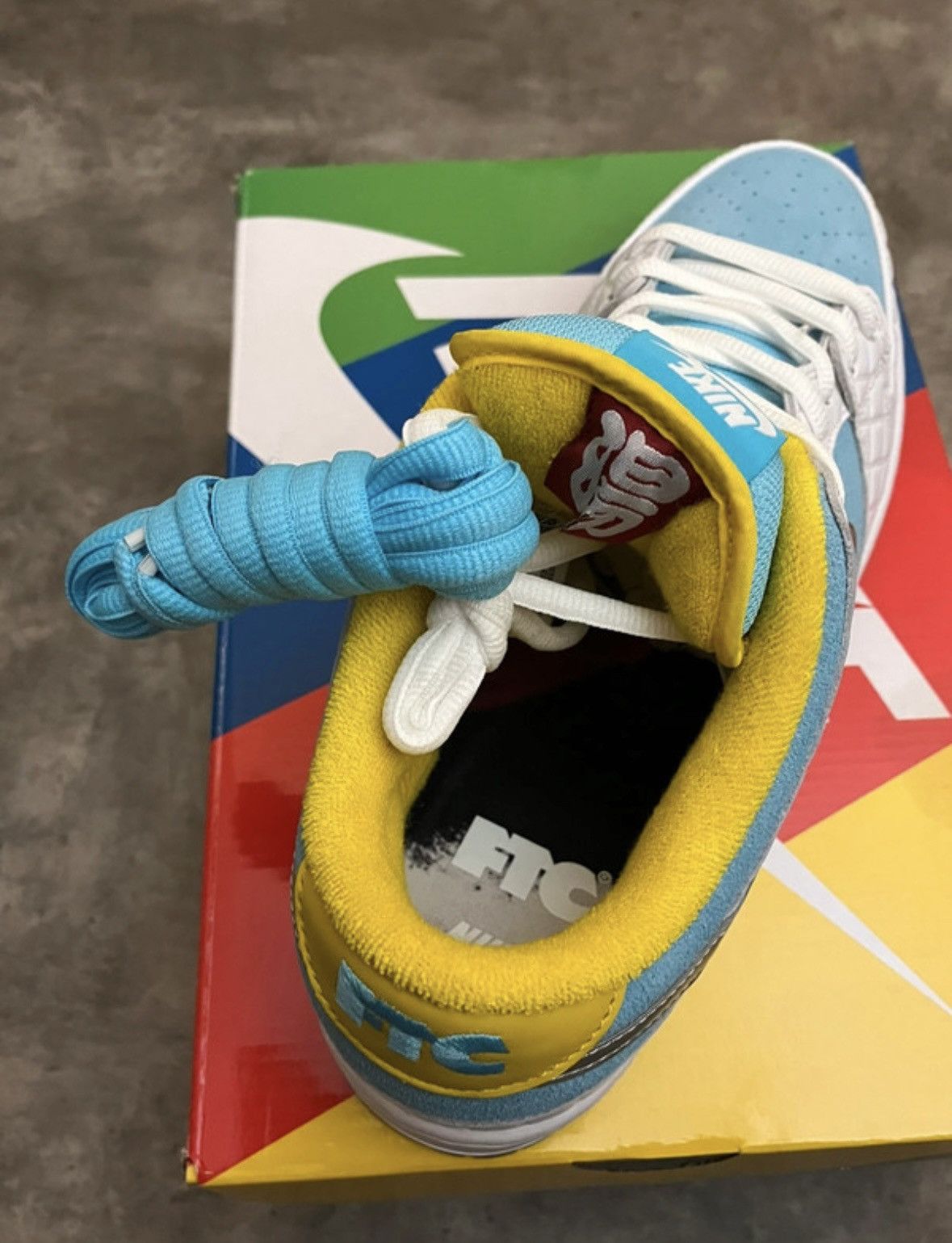 Nike SB Nike SB dunk low FTC lagoon pulse Size US 12 / EU 45 - 7 Thumbnail