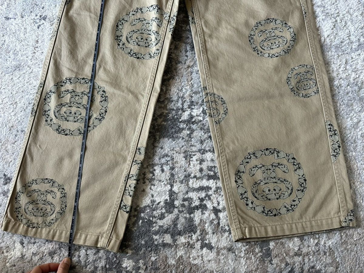 DENIM TEARS × Stussy Denim Tears x Stussy Double S Wreath Chino Pant Kaki SS25 Size US 28 / EU 44 - 18 Thumbnail