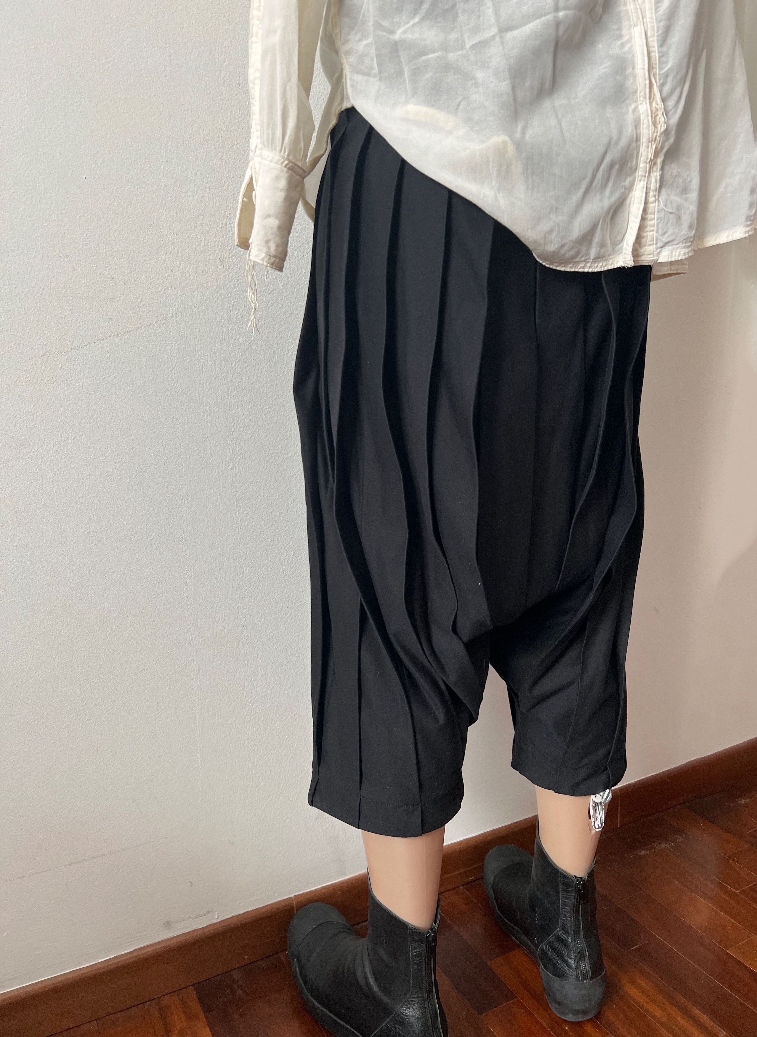 Individual Sentiments Plisse Cropped Pants Size US 32 / EU 48 - 4 Thumbnail