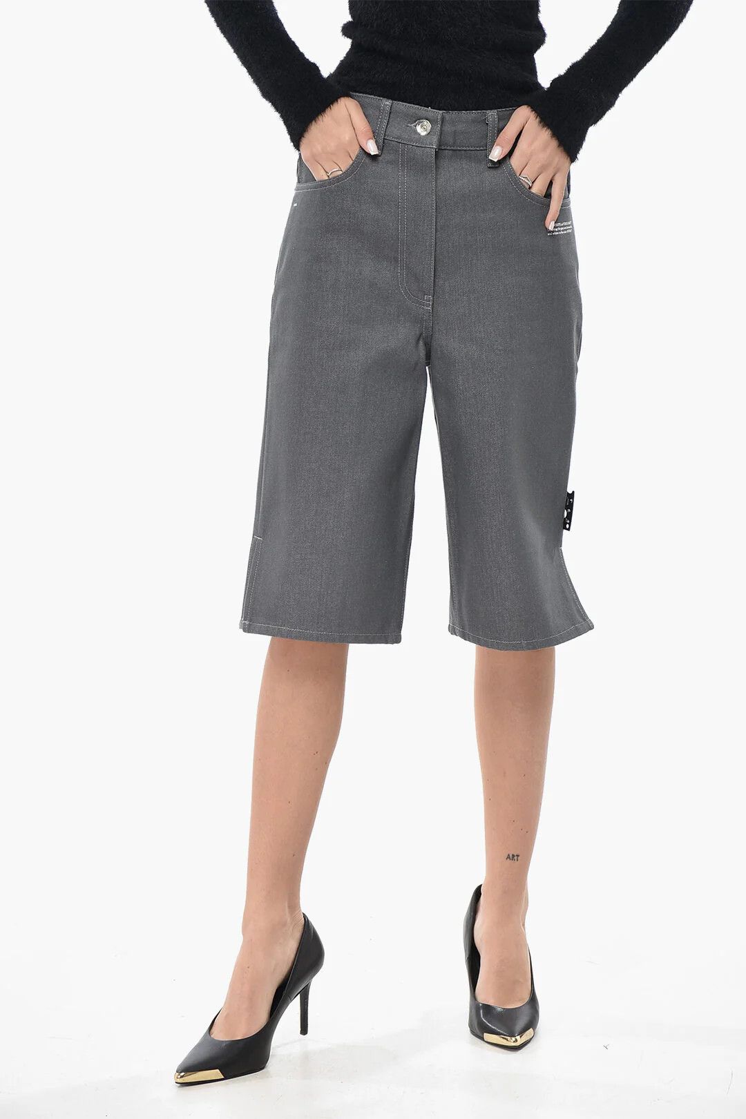 Off-White og1mm0426 5-Pocket Cotton Short in Grey Size 26" / US 2 / IT 38 - 1 Thumbnail