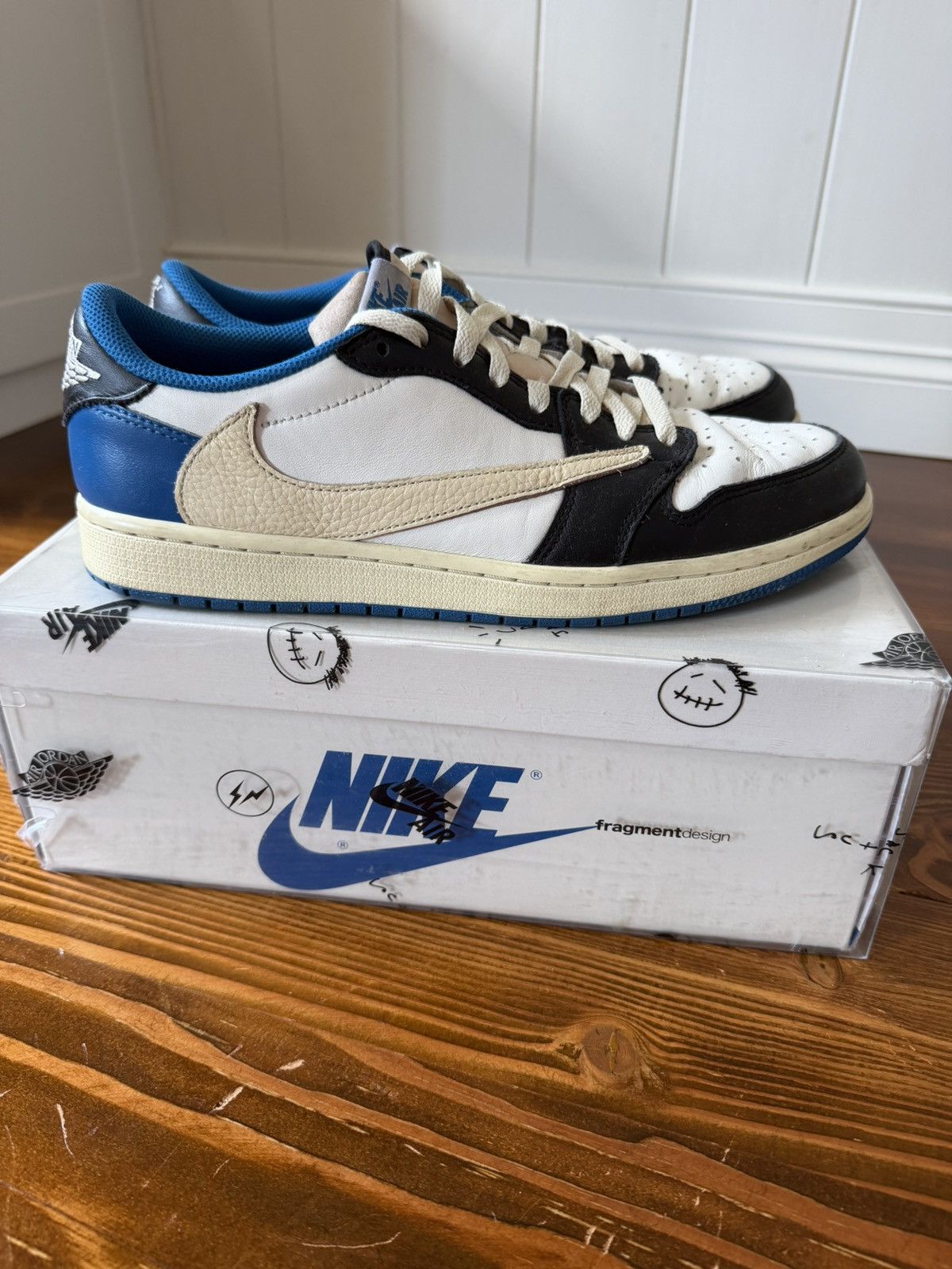 Fragment Design × Jordan Brand × Travis Scott Jordan x Travis Scott x Fragment Jordan 1 low Size US 10.5 / EU 43-44 - 1 Thumbnail