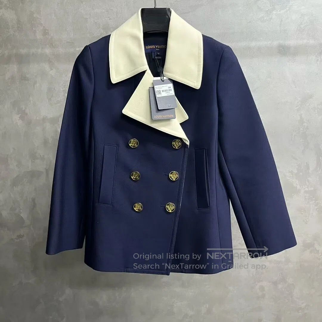 Louis Vuitton Louis Vuitton SIZE 34 Long-sleeved jacket with double-row Size XS / US 0-2 / IT 36-38 - 1 Thumbnail