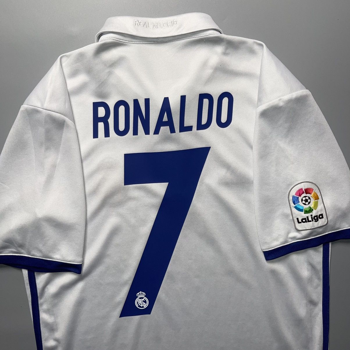 Adidas × Vintage REAL MADRID ADIDAS 2016/2017 FOOTBALL HOME JERSEY #7 RONALDO Size US S / EU 44-46 / 1 - 14 Thumbnail