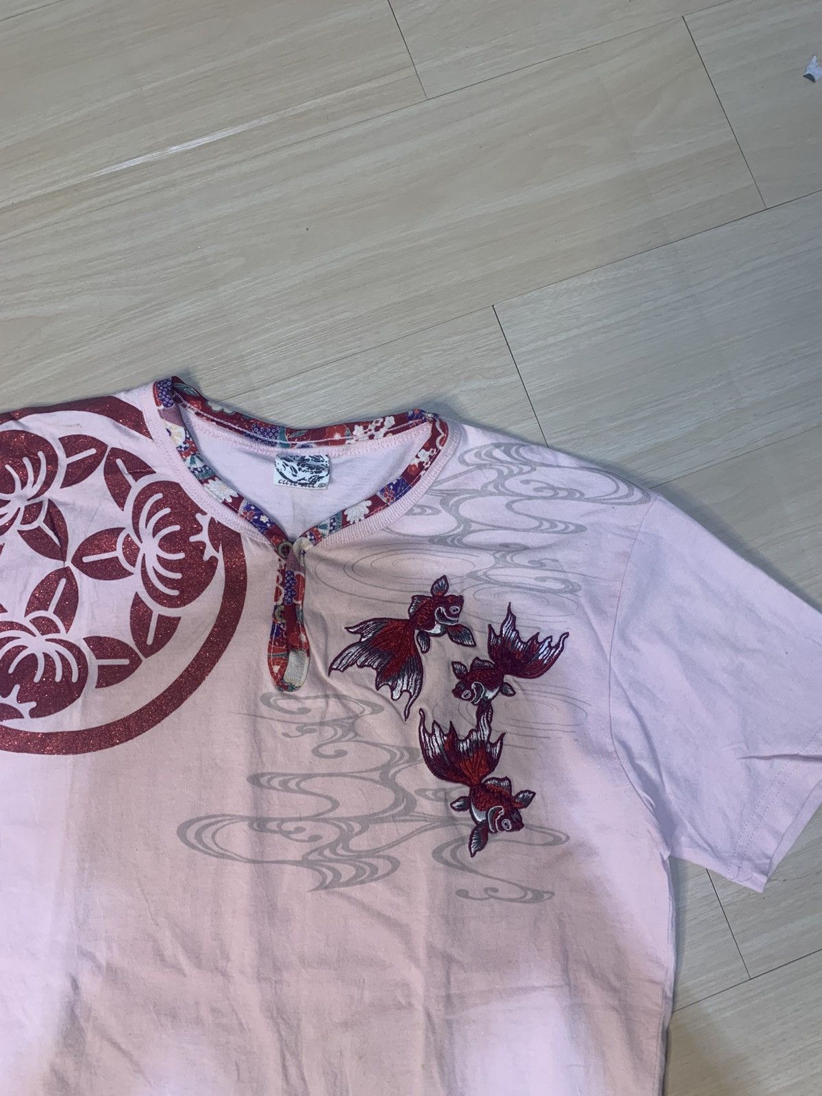 Karakuri Tamashii Koi Embroidery Kara Kuri Style Tshirt Size US M / EU 48-50 / 2 - 8 Thumbnail