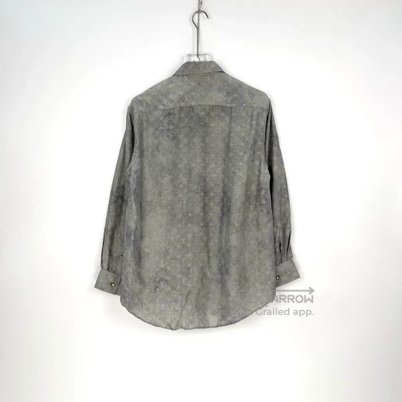 Louis Vuitton Louis Vuitton Cement grey old silk presbyopia full printed Size XS / US 0-2 / IT 36-38 - 4 Thumbnail