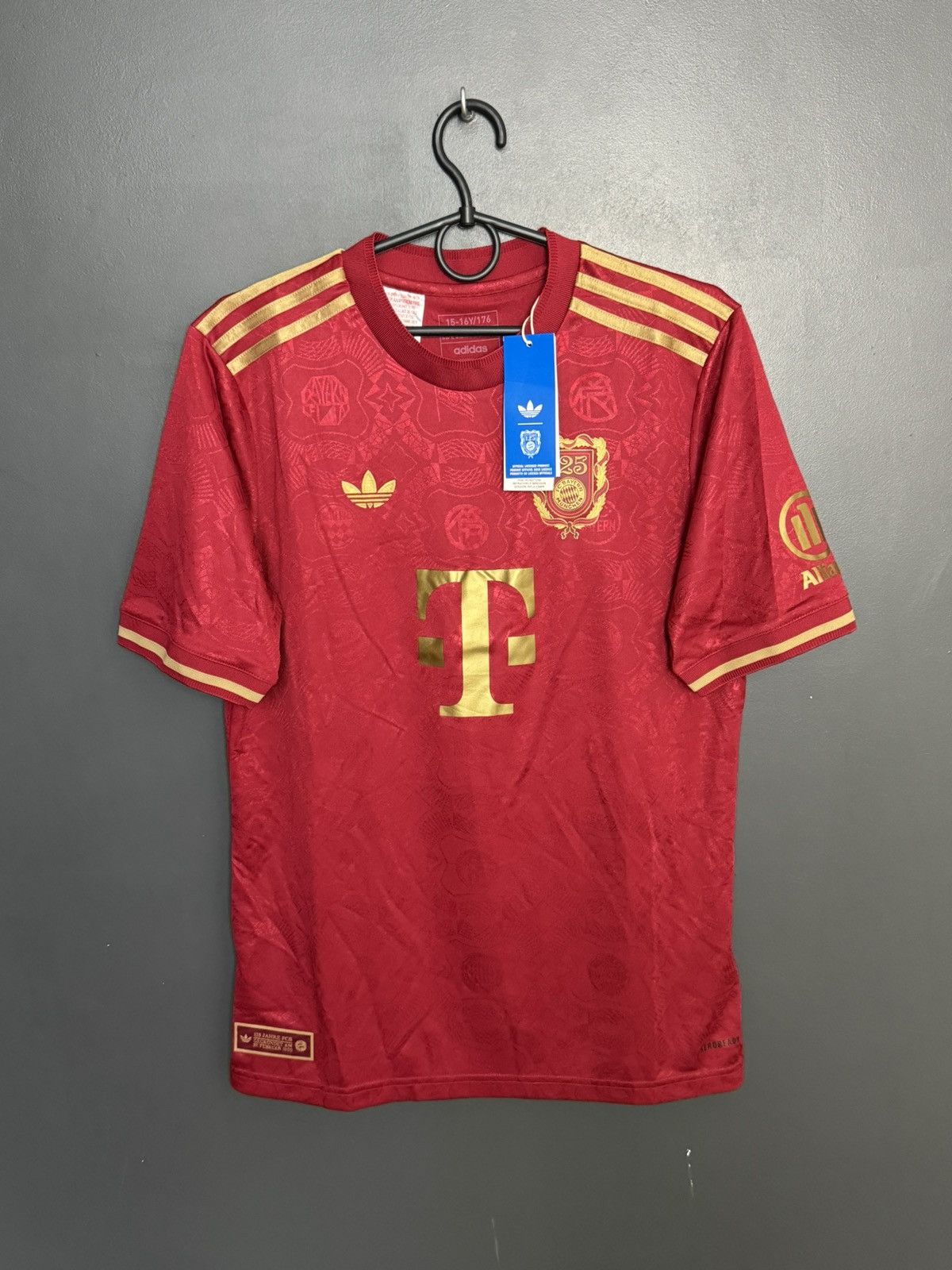 Adidas KIDS New Bayern Munchen Anniversary Muller Football Jersey Size US S / EU 44-46 / 1 - 2 Thumbnail