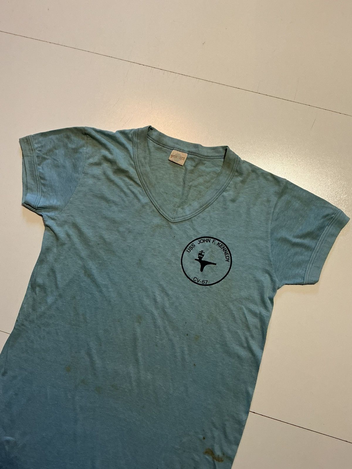 Vintage Vintage 70s USS John F. Kennedy CV-67 NightshirtT-Shirt. Size US L / EU 52-54 / 3 - 4 Thumbnail