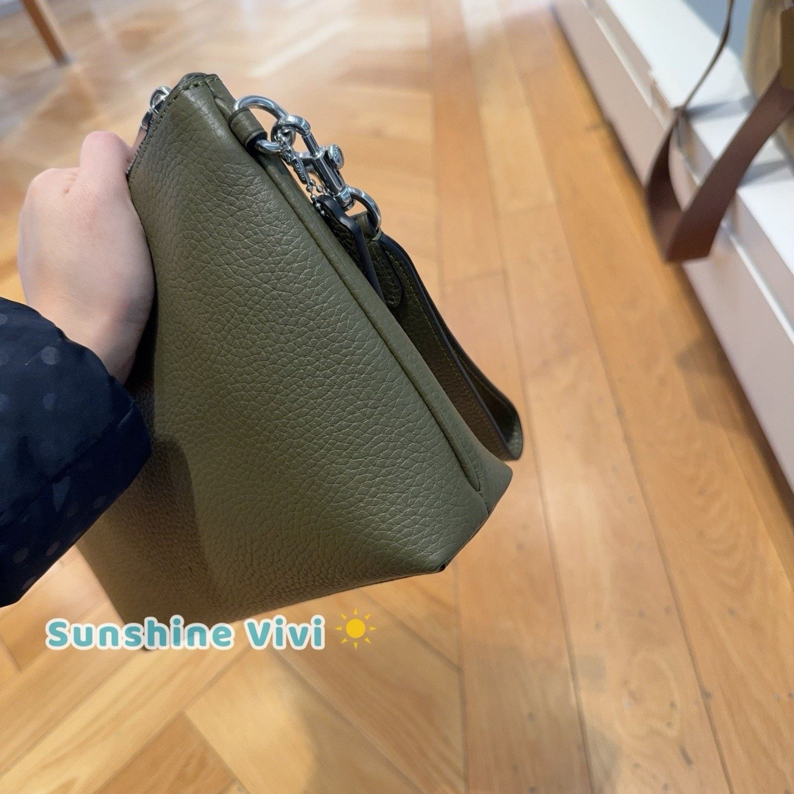 Coach NWT Coach Men's Pouch Soft pebble leather CCF33 Silver Olive Size ONE SIZE - 5 Thumbnail