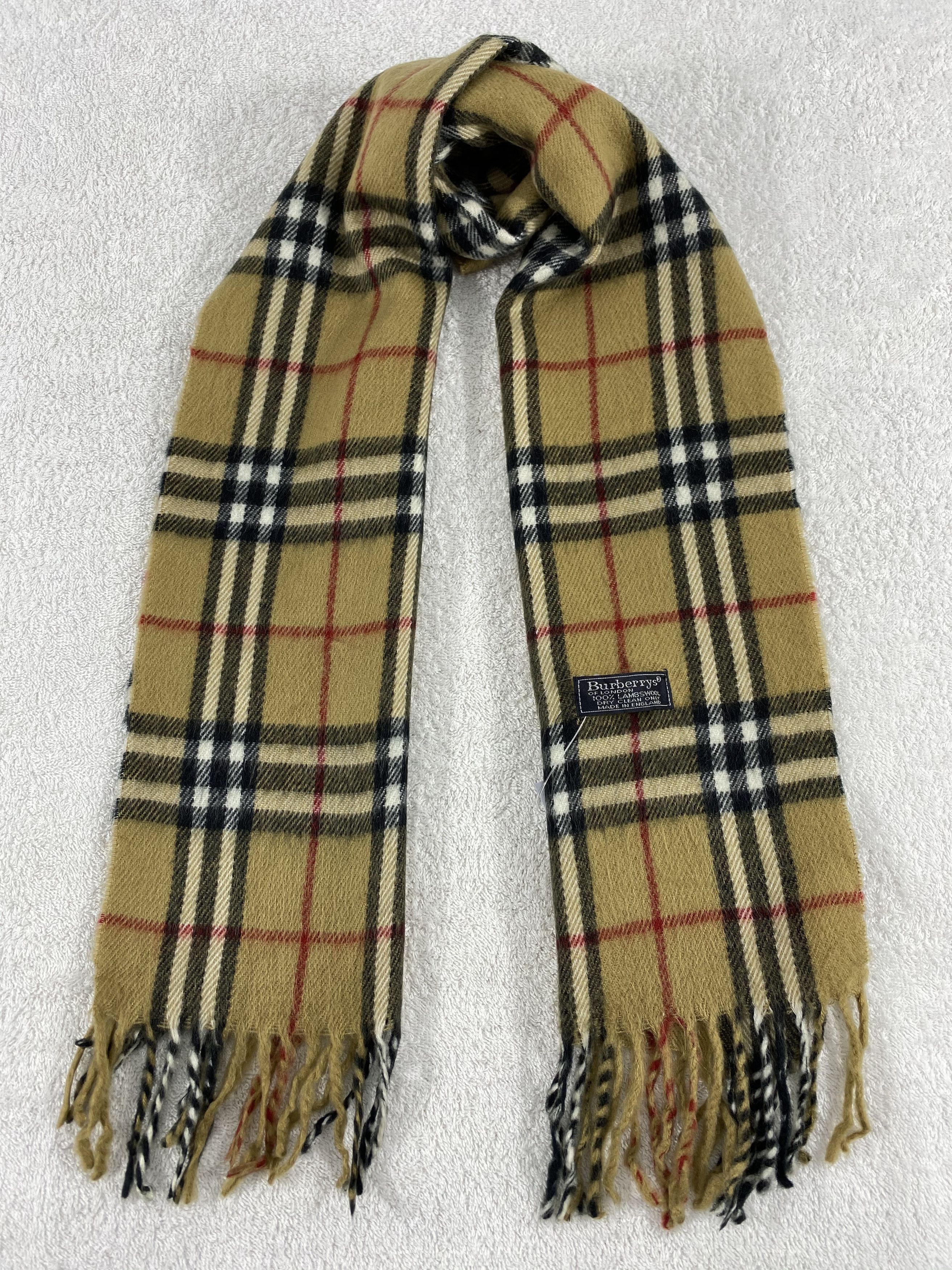 Burberry Vintage Burberry Scarf/Muffler/Neckwear MF724 Size ONE SIZE - 1 Thumbnail