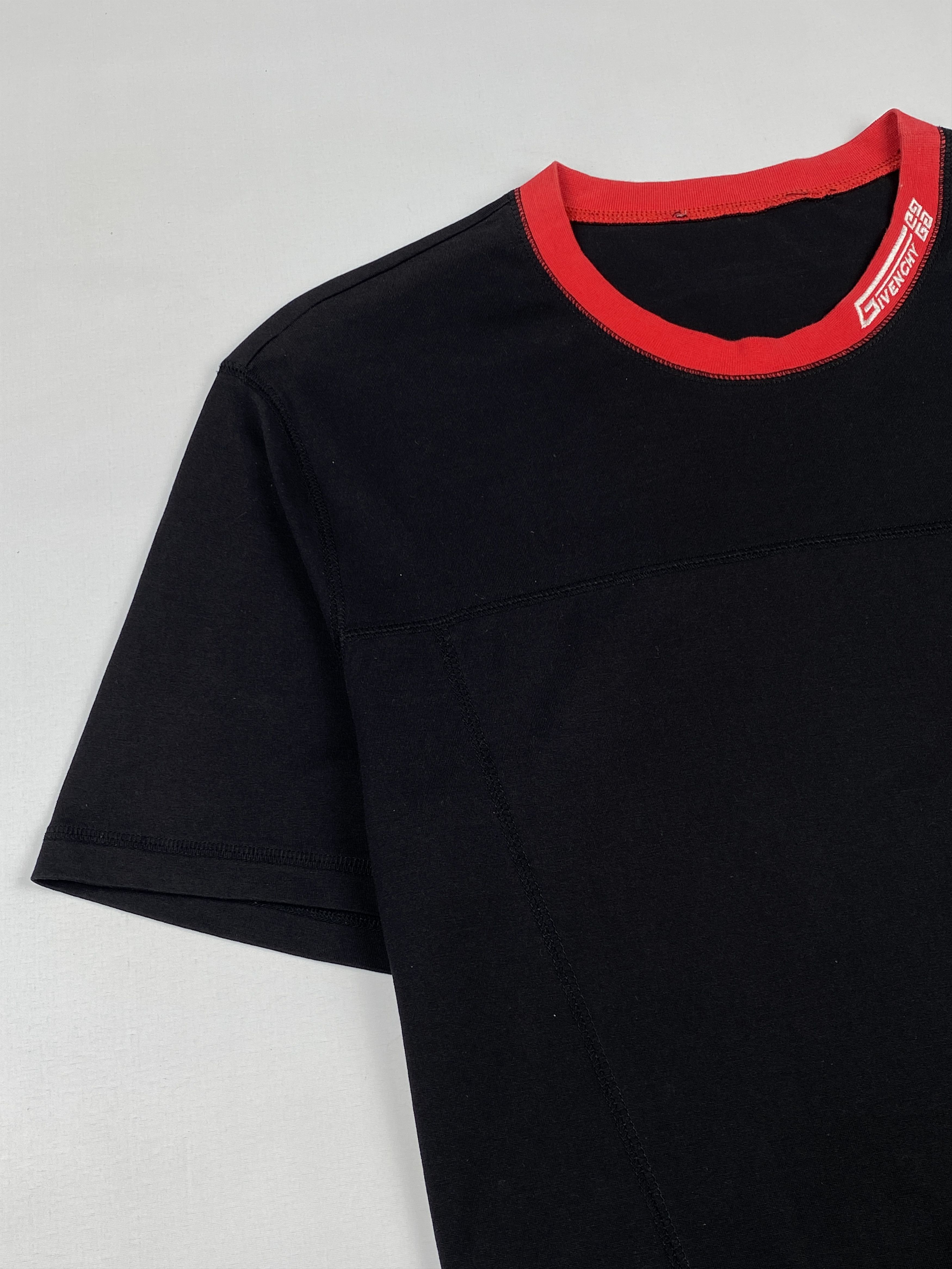 Givenchy Contrast Collar Neck Logo T-Shirt Size US M / EU 48-50 / 2 - 6 Thumbnail