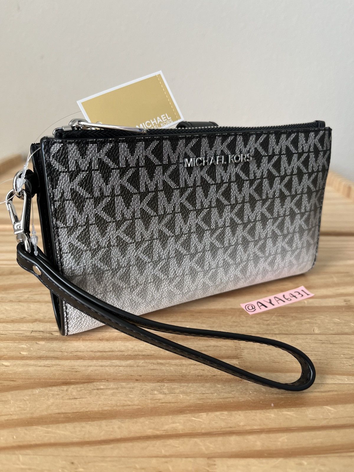 Michael Kors Michael Kors wallet Size ONE SIZE - 1 Thumbnail