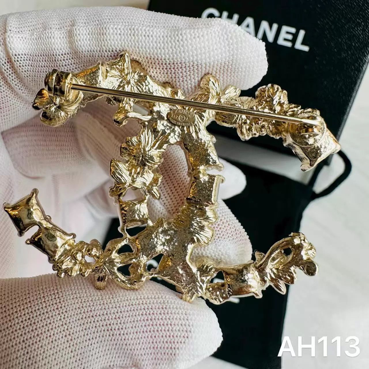 Chanel Chanel Pearl CC Brooch Elegant Mint Box Dust Bag AH113 Size ONE SIZE - 6 Thumbnail