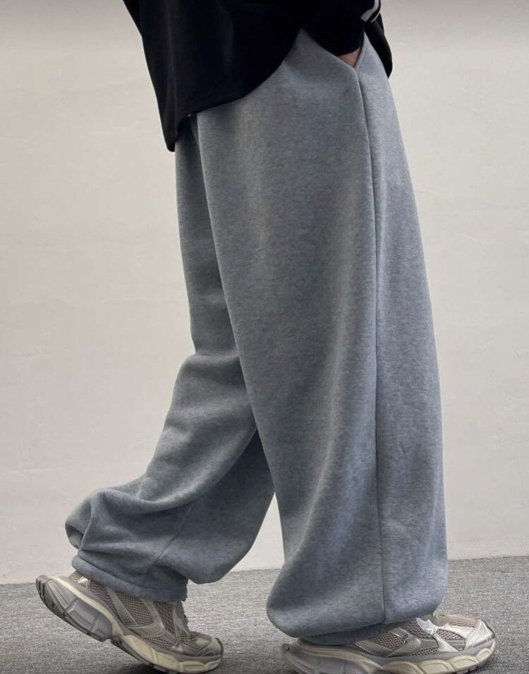 Japanese Brand Wide-Leg Baggy Fleece Sweatpants Oversized Joggers Size US 31 - 5 Thumbnail