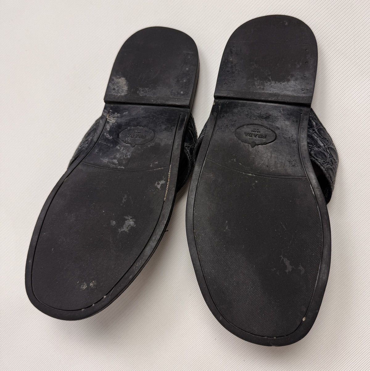 Prada Prada Leather crocodile print sandals slides 6.5 / 40 EU Size US 6.5 / EU 39-40 - 8 Thumbnail