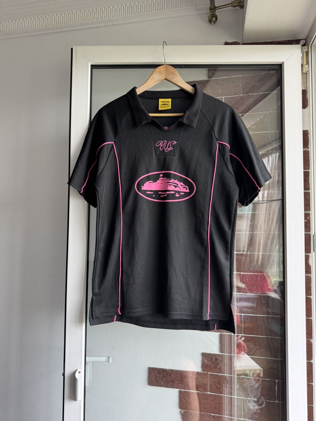 Corteiz Talismo Football Jersey Black/Pink Tee