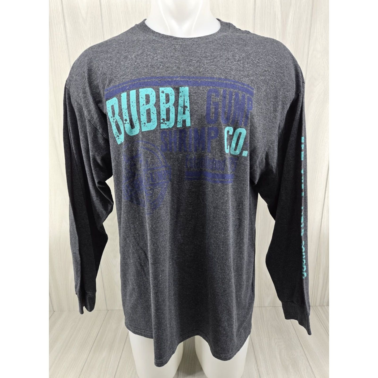 Shrimps Bubba Gump Shrimp Co. Adult Long Sleeve Shirt Gray 2XL Size US XXL / EU 58 / 5 - 2 Thumbnail
