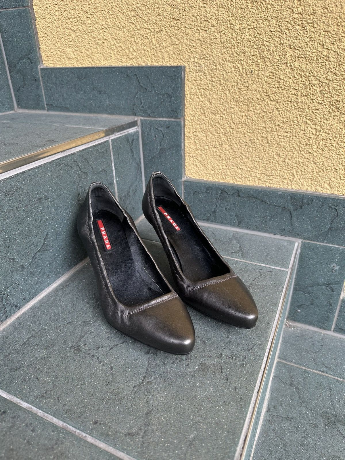 Prada Prada Heels Pumps Gray Vintage Rare Leather size 36,5 US-6 Size US 6 / IT 36 - 1 Thumbnail