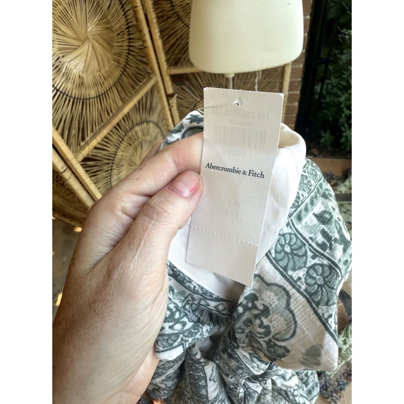 Abercrombie & Fitch Abercrombie & Fitch Women’s Tank Top L Green White Asymmetrical Crinkle Boho Shirt Womens Size L / US 10 / IT 46 - 3 Thumbnail