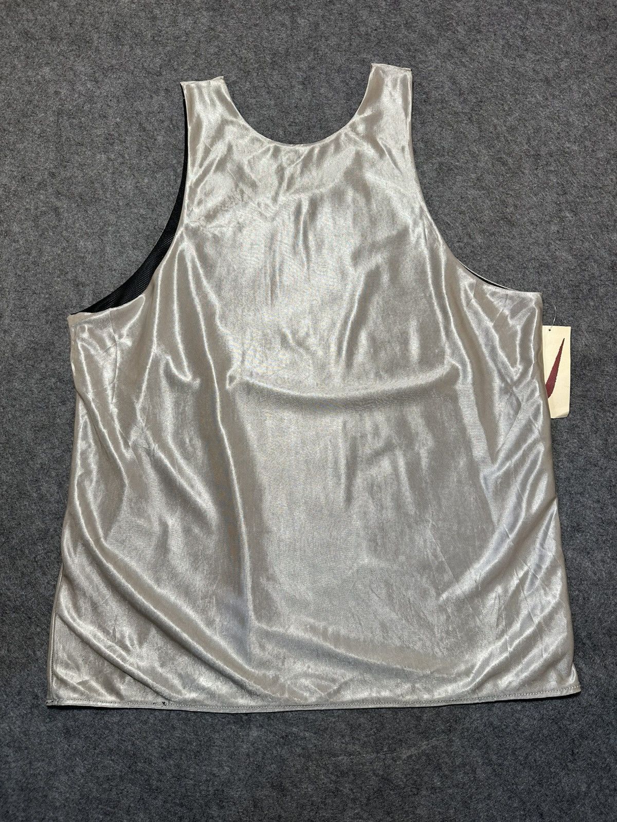 Nike Nike reversible silver and black tank top. Size US XL / EU 56 / 4 - 2 Thumbnail