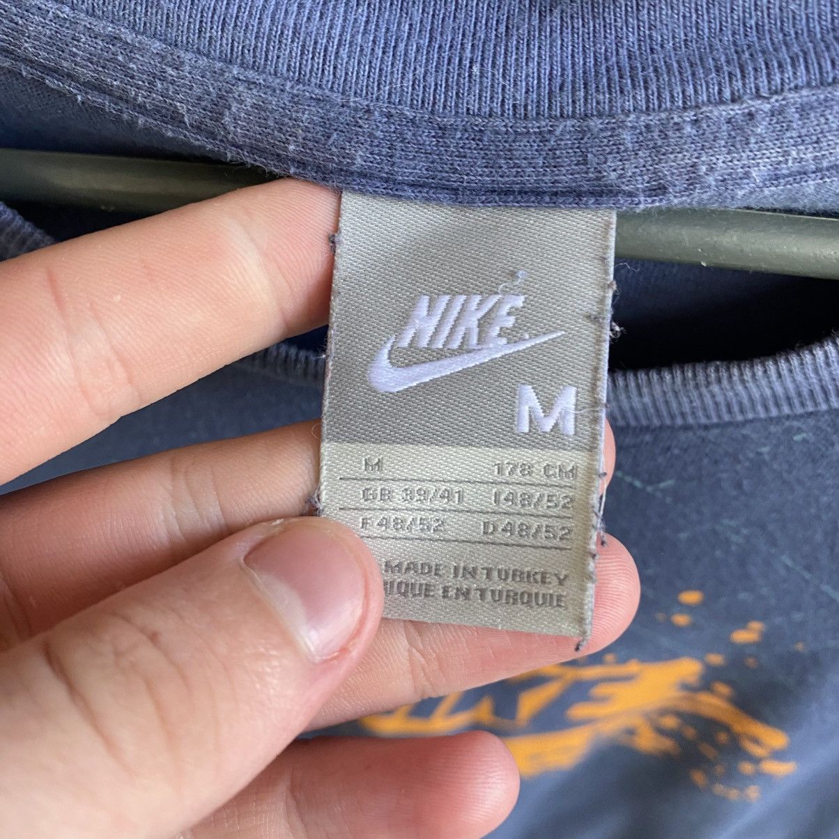 Nike Vintage Nike Big Graphic Logo 2000’s streetwear tee Size US M / EU 48-50 / 2 - 4 Thumbnail