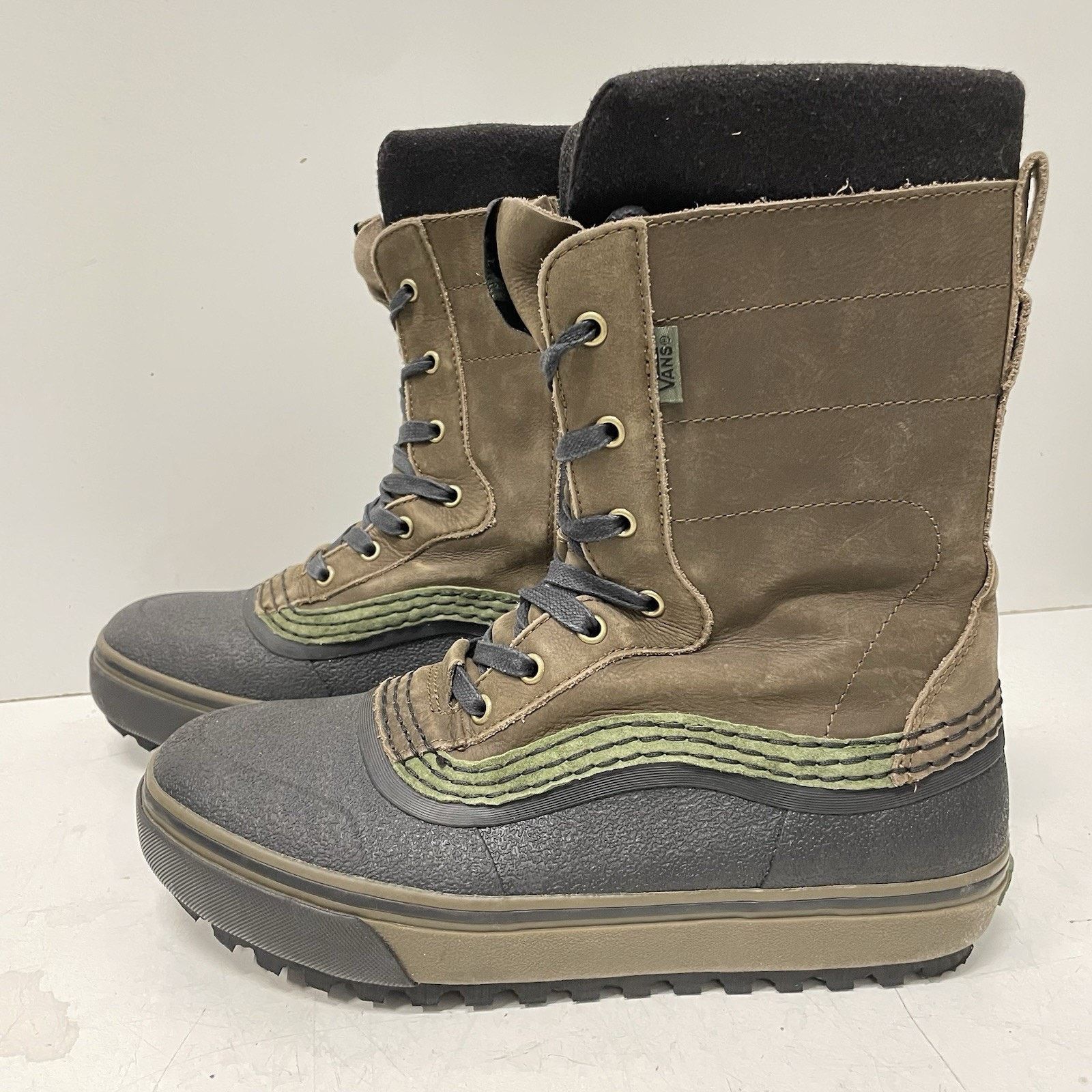 Vans VANS MTE Standard Zip Waterproof Snowboard Boots $220 Sz 8 Size US 8 / EU 41 - 1 Thumbnail