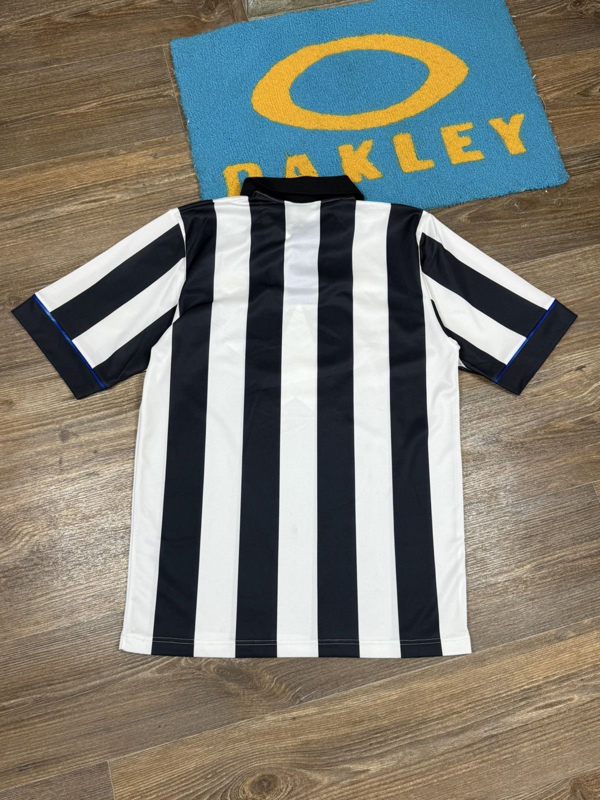 Asics 1993-95 Vintage Asics New Castle Home Football Jersey Shirt Size US M / EU 48-50 / 2 - 12 Thumbnail