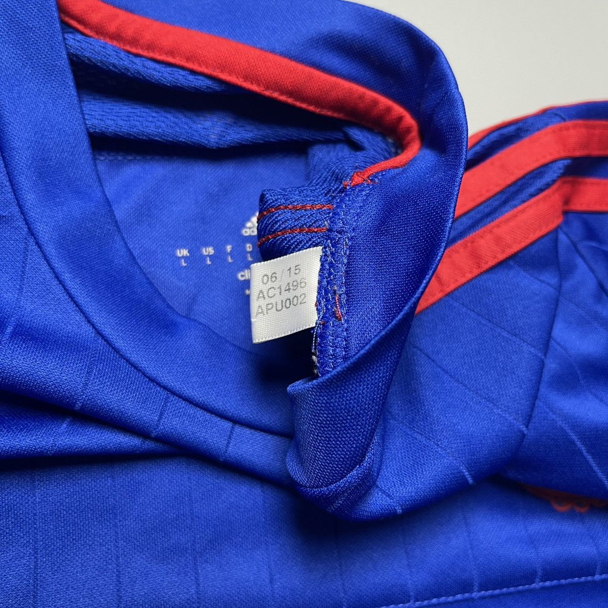 Adidas MANCHESTER UNITED ADIDAS 2015/2016 FOOTBALL TRAINING JERSEY Size US L / EU 52-54 / 3 - 5 Thumbnail