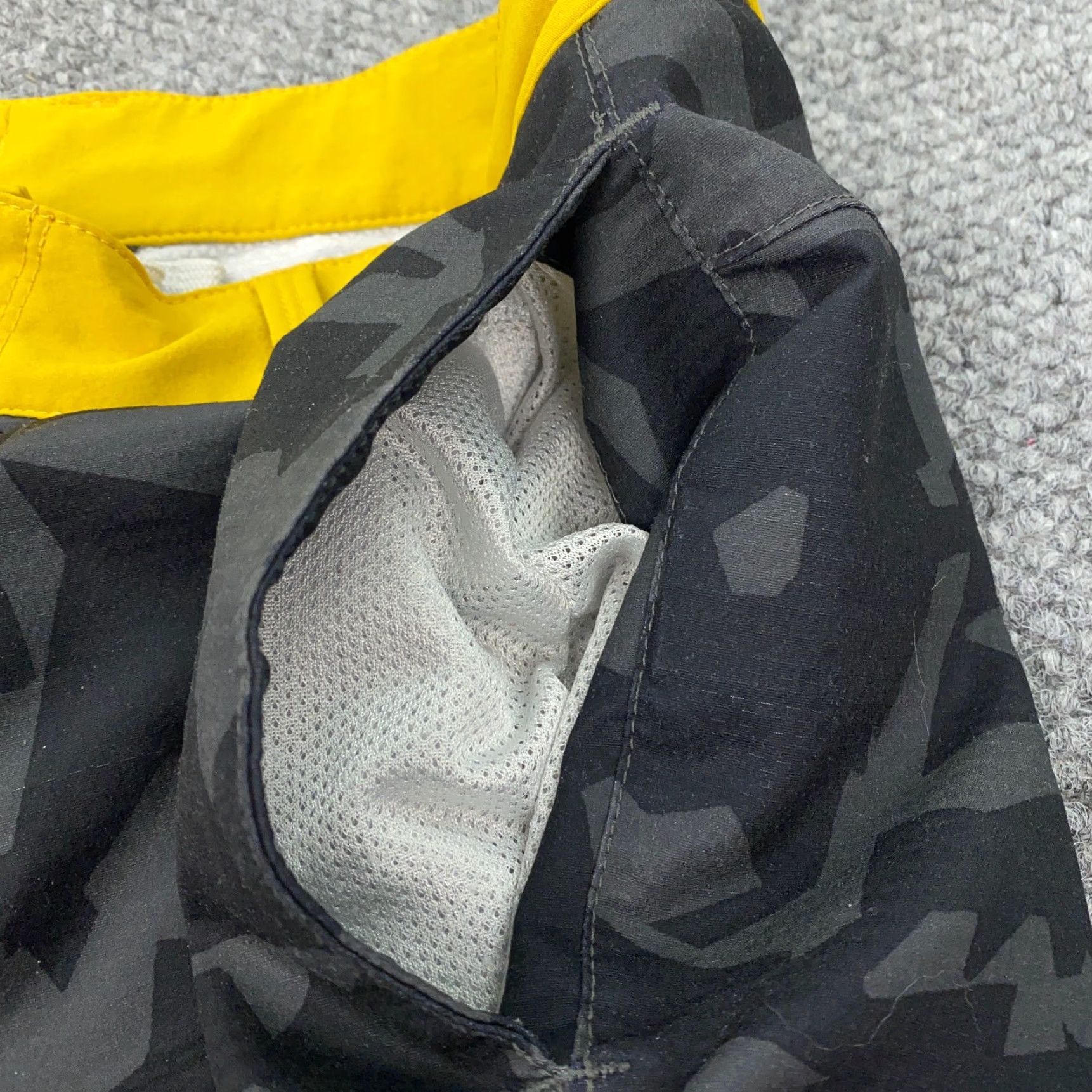 The North Face The North Face Mens Shorts Size 32 Grey Camo Hiking Swim Trail Board Stretch Size US 32 / EU 48 - 4 Thumbnail