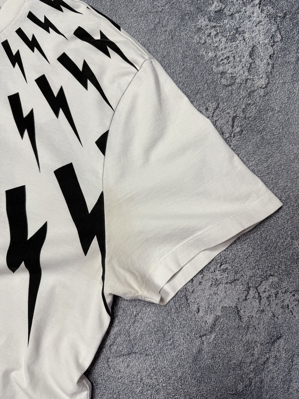 Neil Barrett Neil Barrett Lightening Bolt tee Size US L / EU 52-54 / 3 - 8 Thumbnail