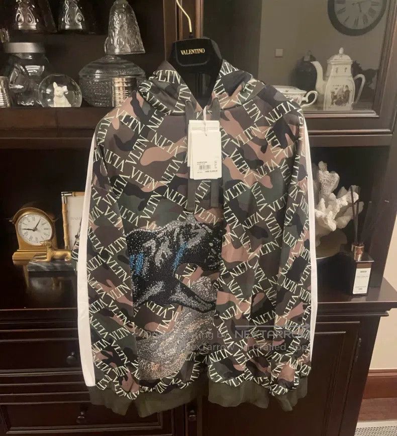 Valentino Valentino Heavy industry hooded sweatshirt Size XL / US 12-14 / IT 48-50 - 1 Thumbnail