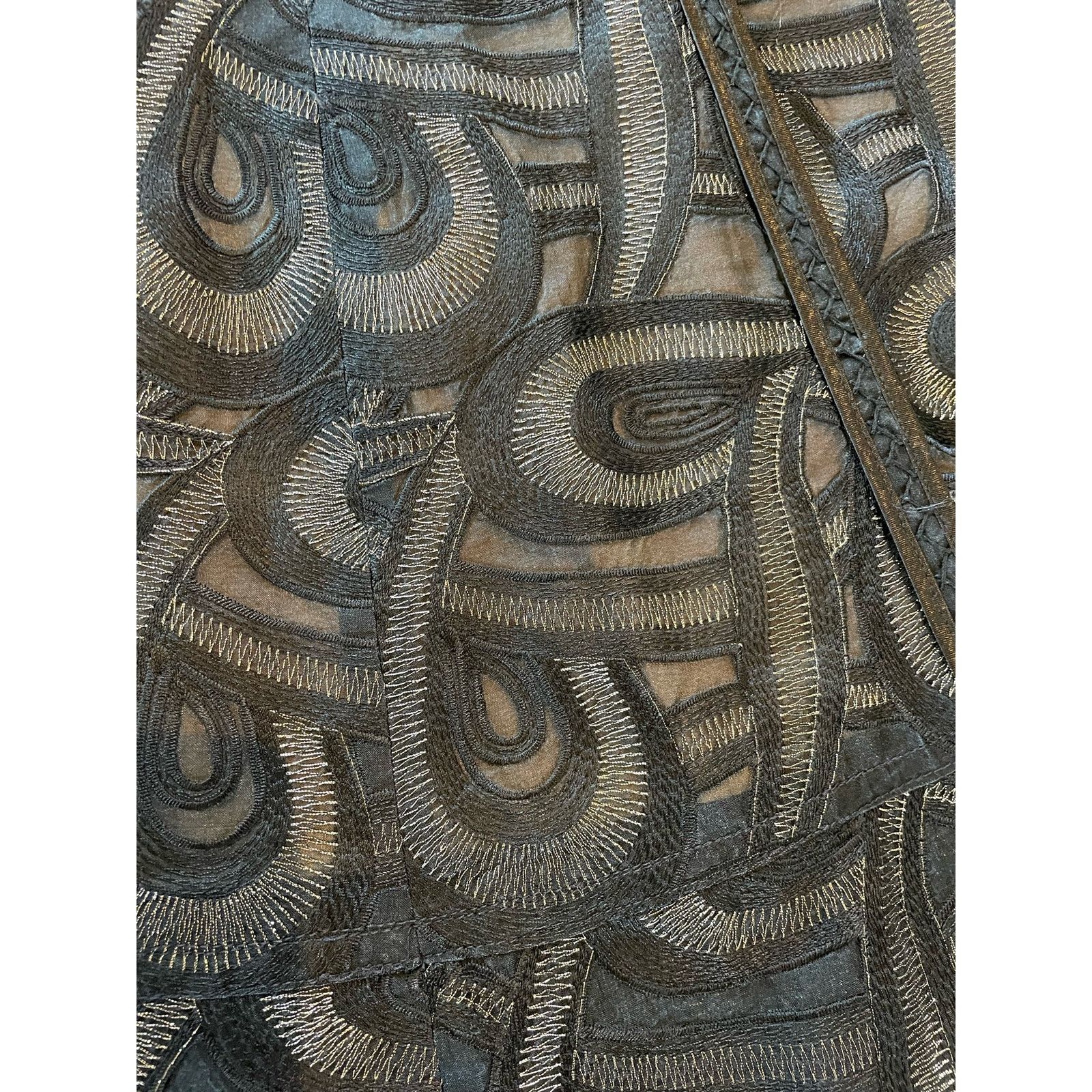 Nygard Peter Nygard 100% Silk Black & Metallic A-Line skirt, 10 Size 32" / US 10 / IT 46 - 5 Thumbnail