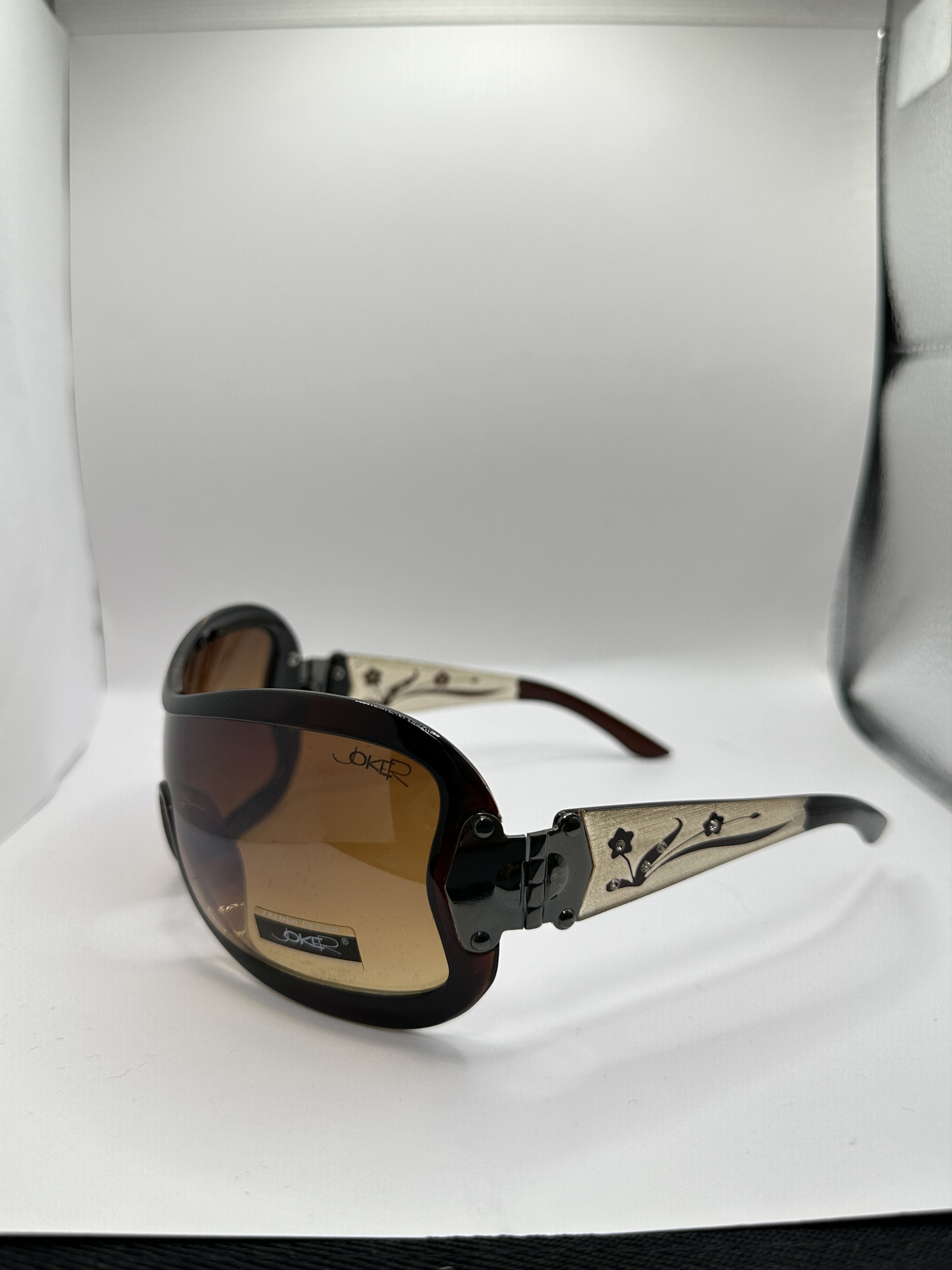 Vintage Vintage Avant Garde Floral Mask Sunglasses Y2K Size ONE SIZE - 1 Thumbnail